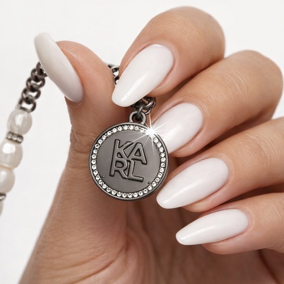 Karl Lagerfeld Hematite Imitation Pearl & Crystal Logo Disc Pendant Necklace! - Picture 2 of 4